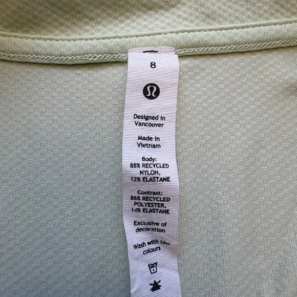 Lululemon Women's Size 8 Quick Drying Short Sleeve Polo Shirt Performance Elle - Picture 6 of 10